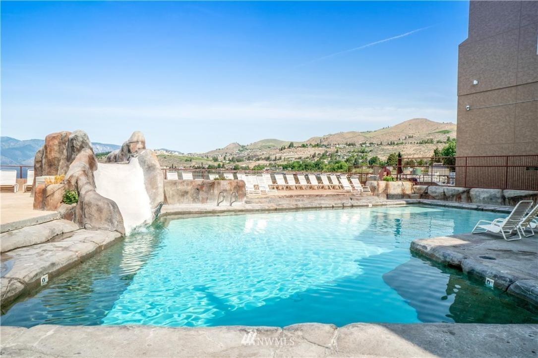 Grandview Lake Chelan- Waterfront View, Pool, Hot Tub, Golf, 1 Min To Downtown المظهر الخارجي الصورة